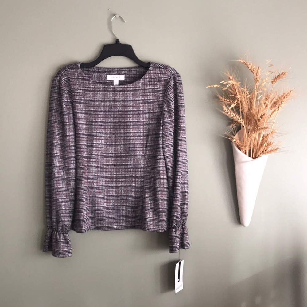 Nine West Long Sleeve Black/Burgundy Stripe Top Size Small. NWOT